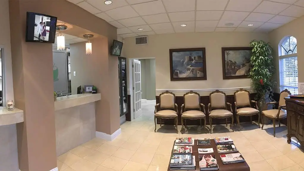 Dentistry of South Florida Family & Emergency Dentists - Professional dental clinic exterior with modern facilities