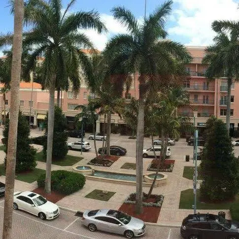 Mizner Park Dental - Professional dental clinic exterior with modern facilities