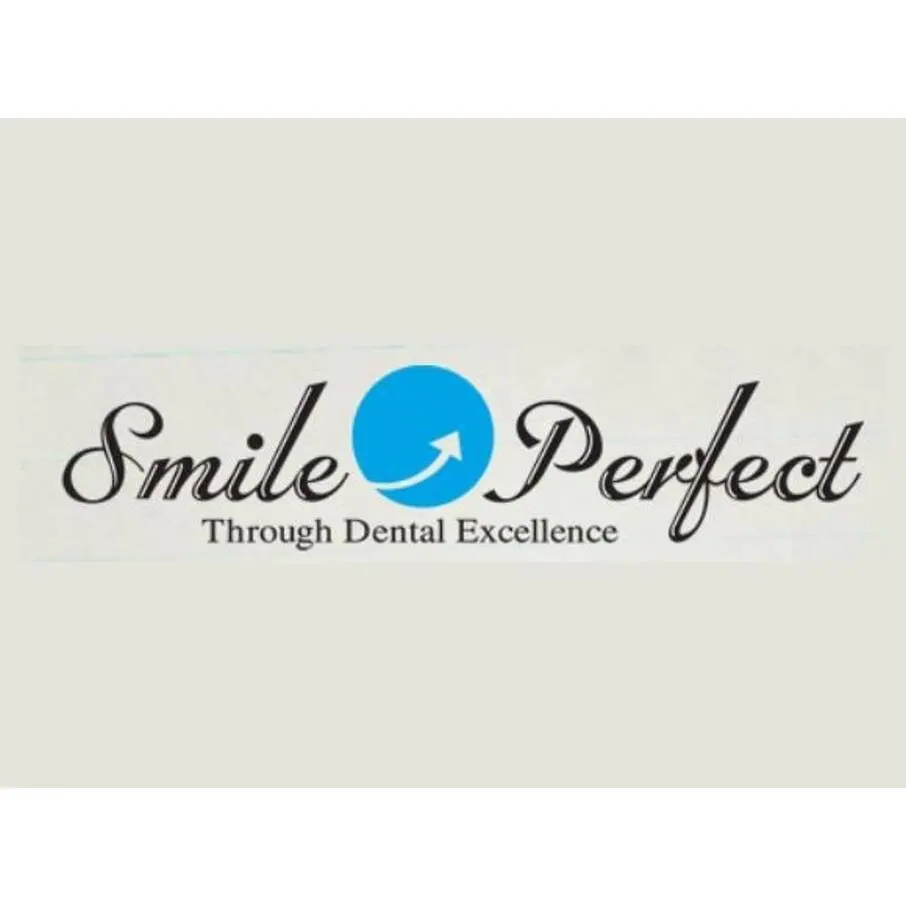 SmilePerfect Deerfield - Professional dental clinic exterior with modern facilities