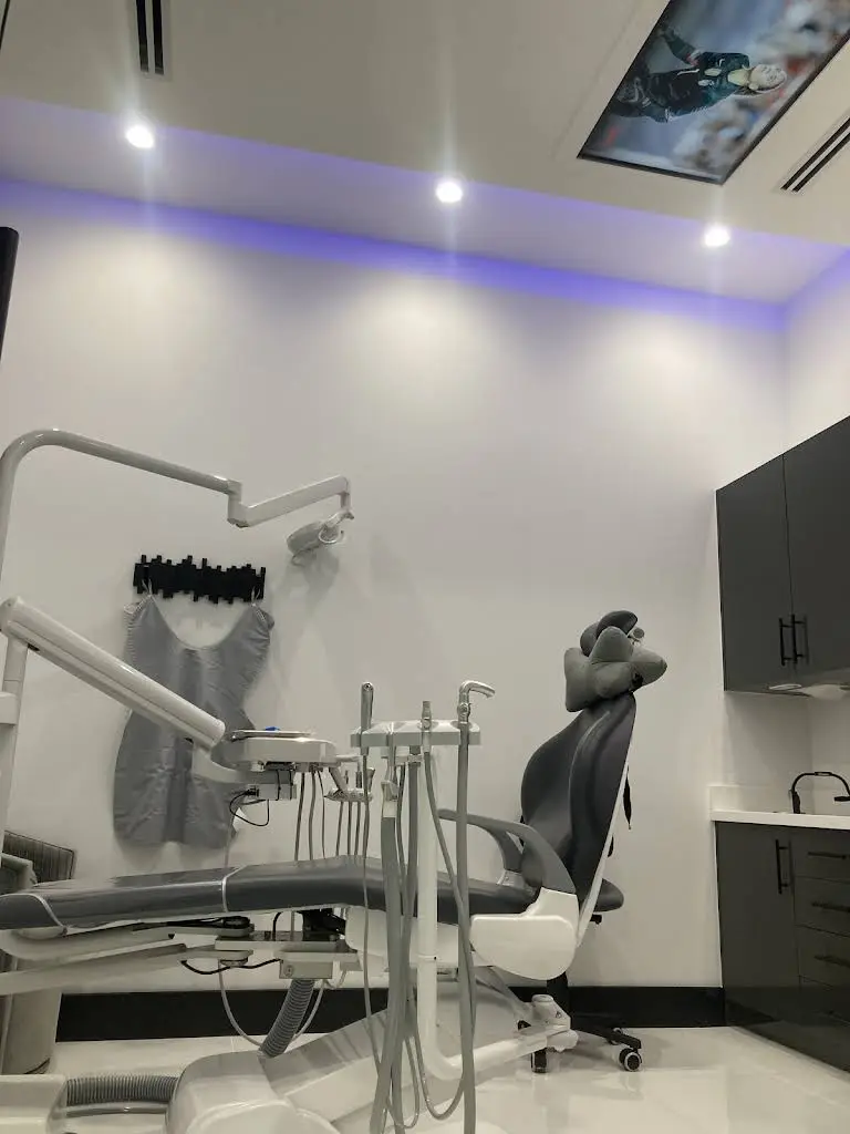 Avak Aesthetic Dentistry