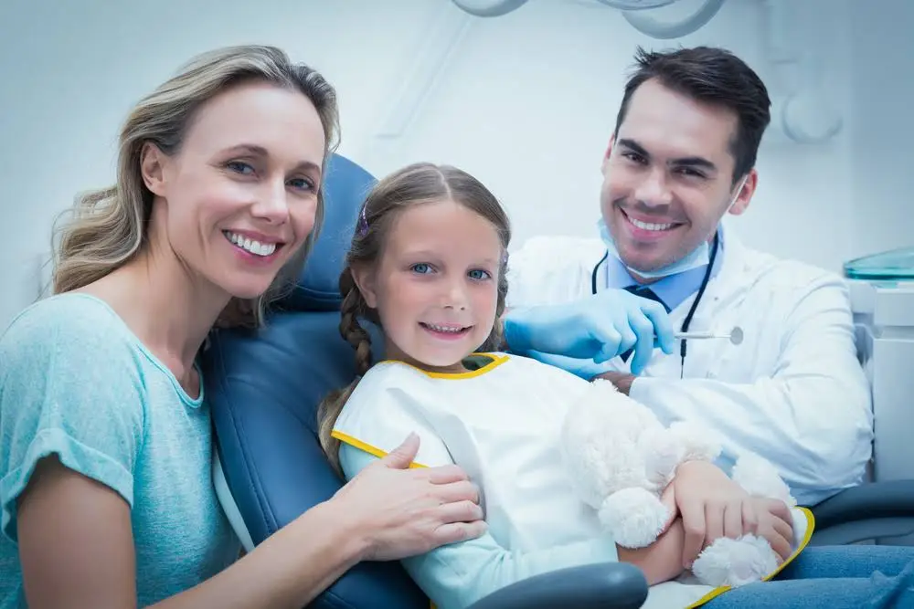 Parkland Emergency Dentist - Professional dental clinic exterior with modern facilities