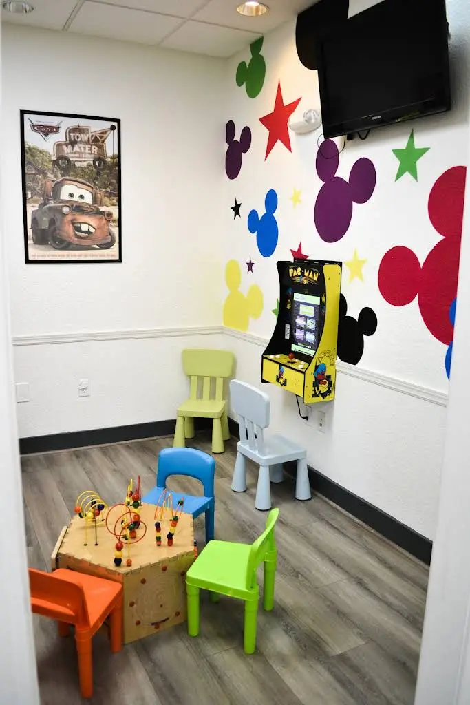 Mini Mouths Dentistry For Kids