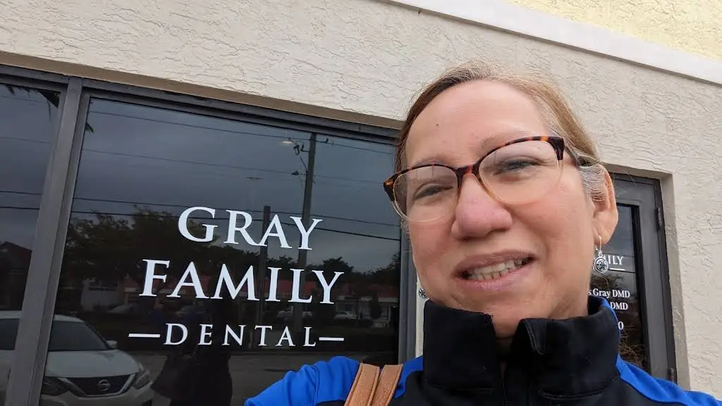 Rey Dental