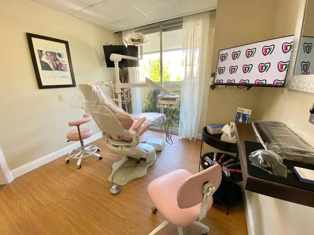 Oceanside Gentle Dentistry, PLLC - Professional dental clinic exterior with modern facilities