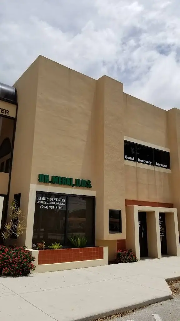 My Coral Springs Dentist - Professional dental clinic exterior with modern facilities