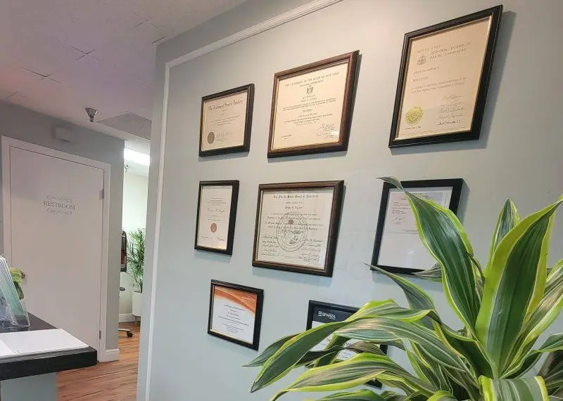 Brian Snyder, DDS - Professional dental clinic exterior with modern facilities
