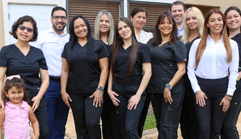 Broward County Dental - Professional dental clinic exterior with modern facilities