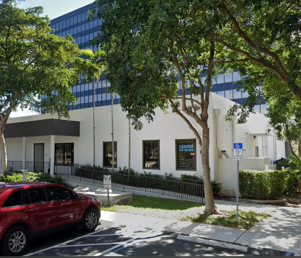 Bayview Dental: Dr. Amalia Quiñones