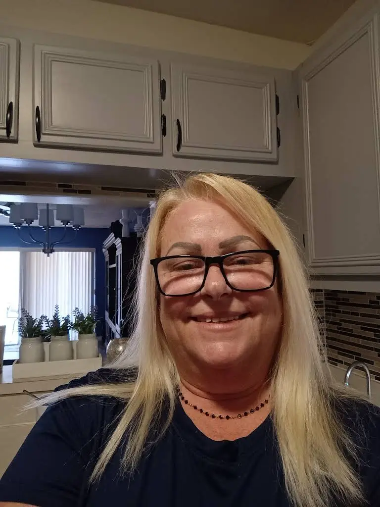 Best Value Dentures and Implants
