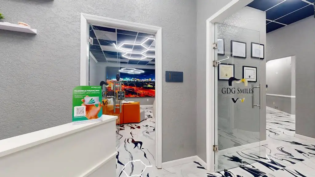 GDG Smiles - Professional dental clinic exterior with modern facilities