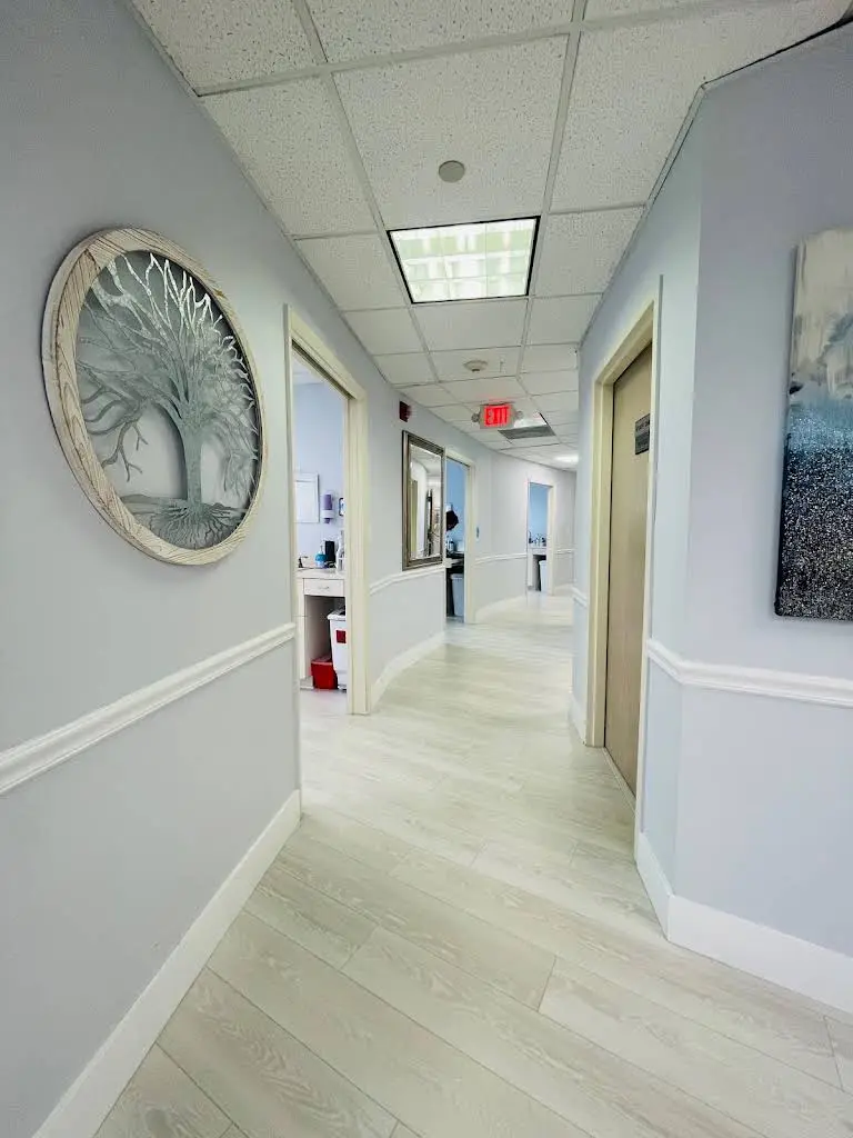 Sierra Dental Oakland Park - Professional dental clinic exterior with modern facilities