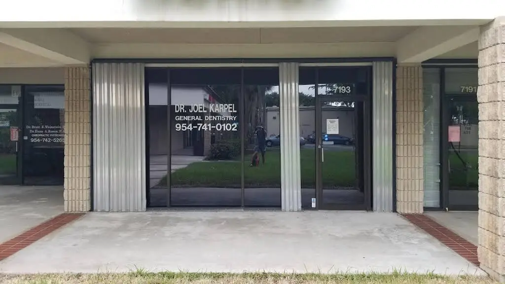 Dental Smiles Lauderhill