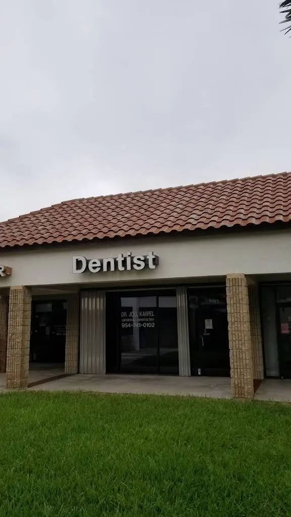 Dental Smiles Lauderhill
