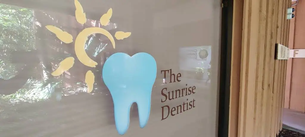 The Sunrise Dentist, Dr. Dee's Dental Office