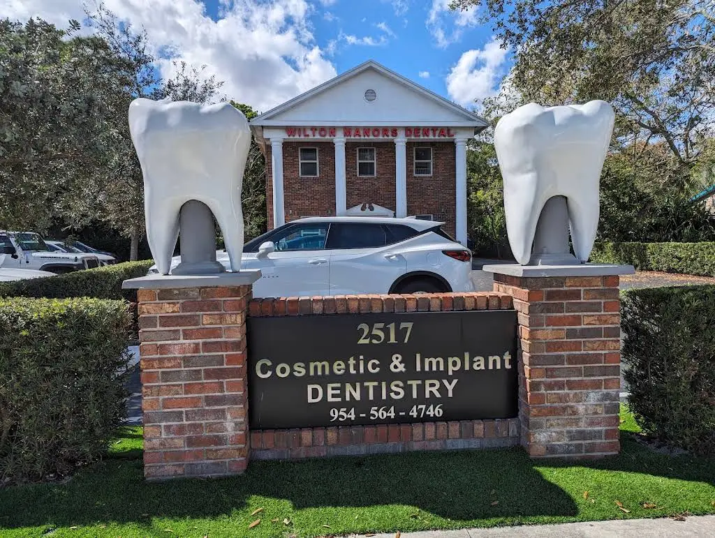 Sunny Dental of Wilton Manors - Professional dental clinic exterior with modern facilities
