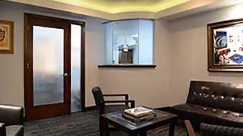 Oakland Park Dental - Professional dental clinic exterior with modern facilities