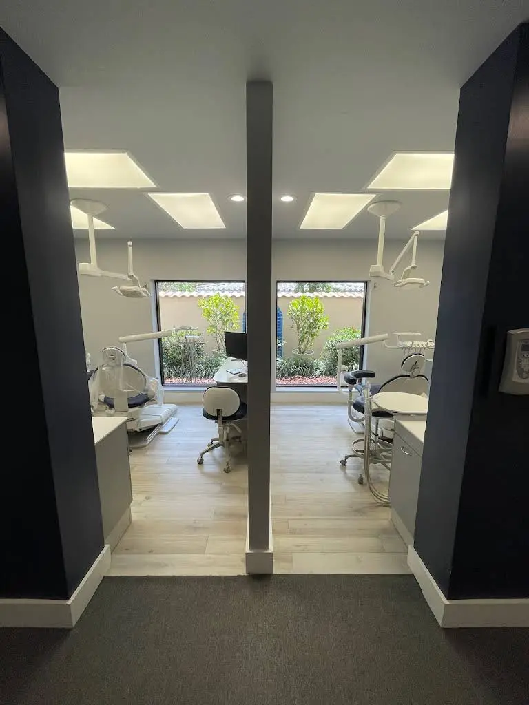 Ultimate Smile Dental - Robert M. Wagner, DMD