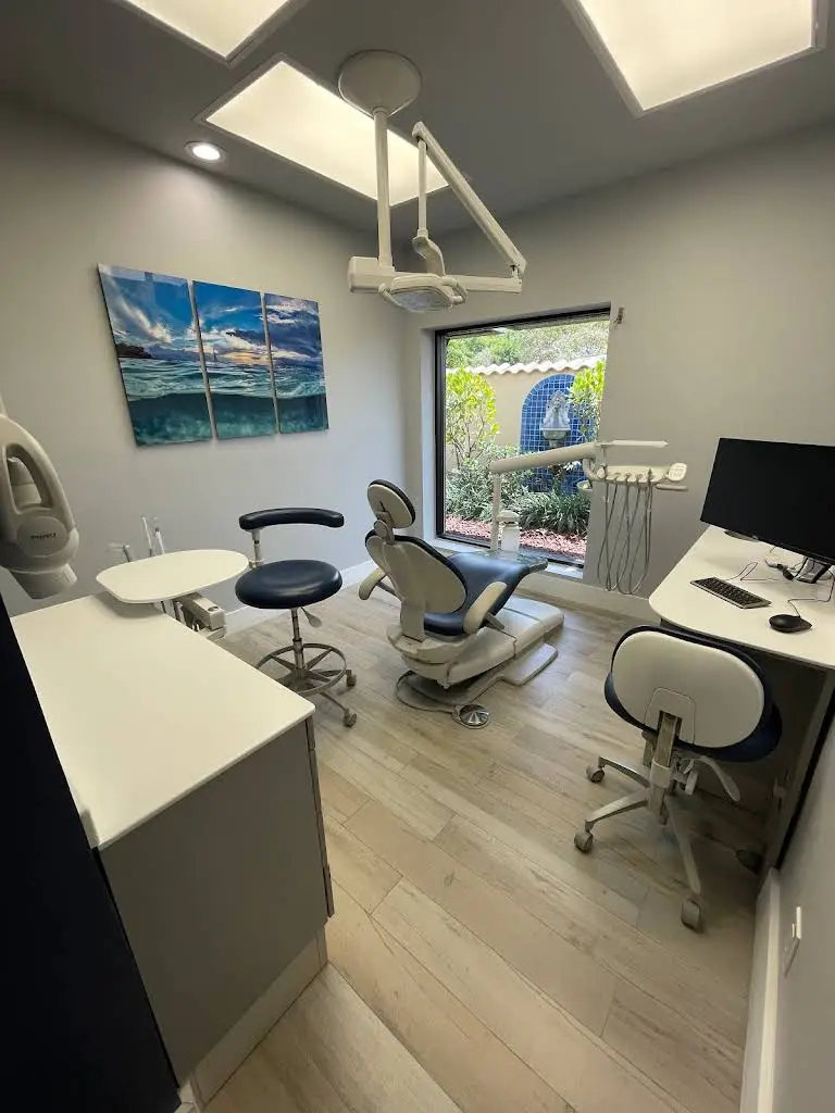 Ultimate Smile Dental - Robert M. Wagner, DMD
