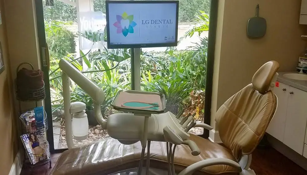 LG Dental Studio - Professional dental clinic exterior with modern facilities