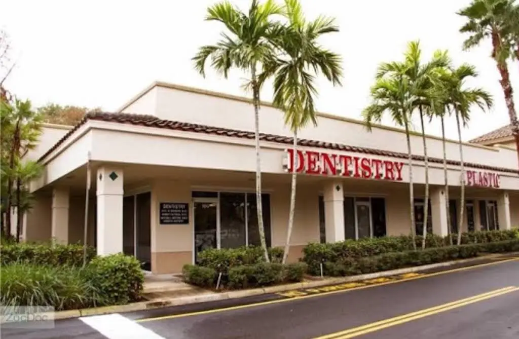 Biscayne Dental - Professional dental clinic exterior with modern facilities