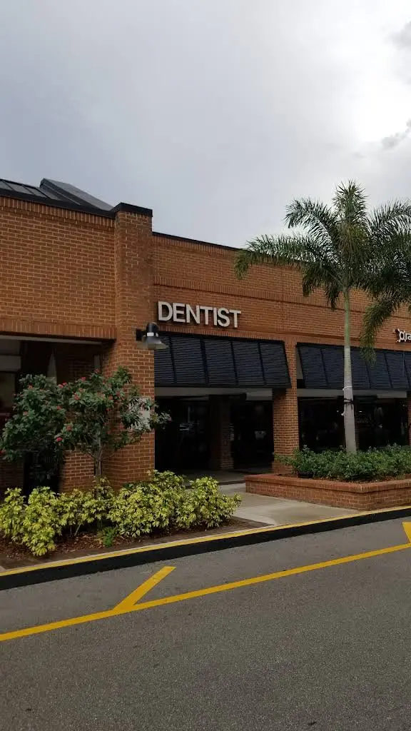 Country Isles Dental - Professional dental clinic exterior with modern facilities