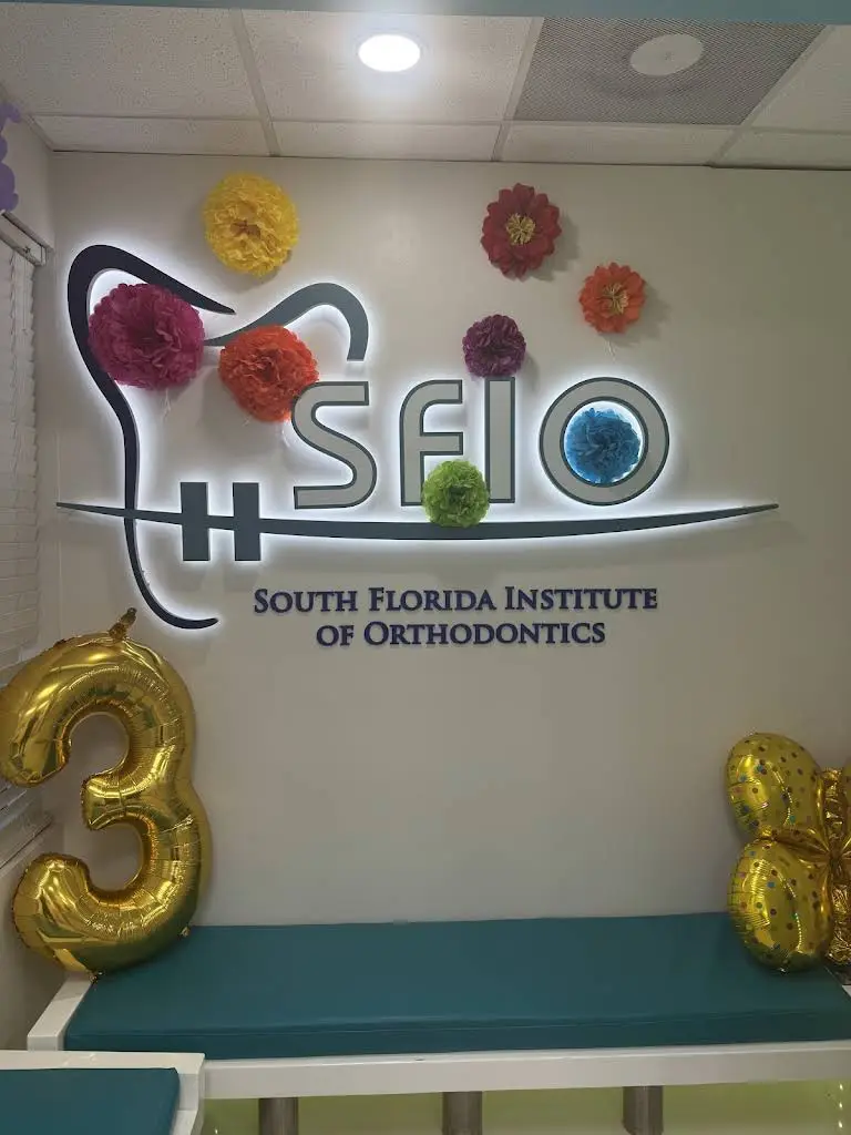 South Florida Institute of Orthodontics - SFIO - Professional dental clinic exterior with modern facilities