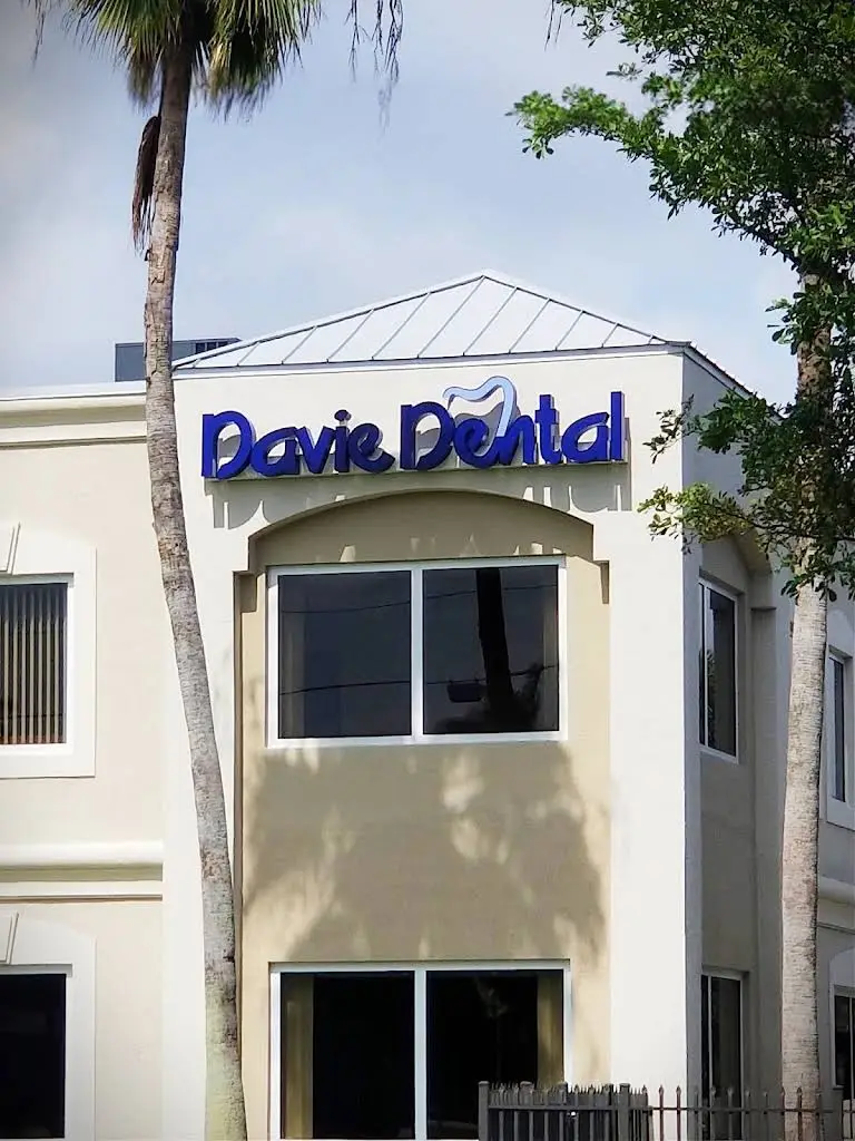 Davie Dental - Professional dental clinic exterior with modern facilities