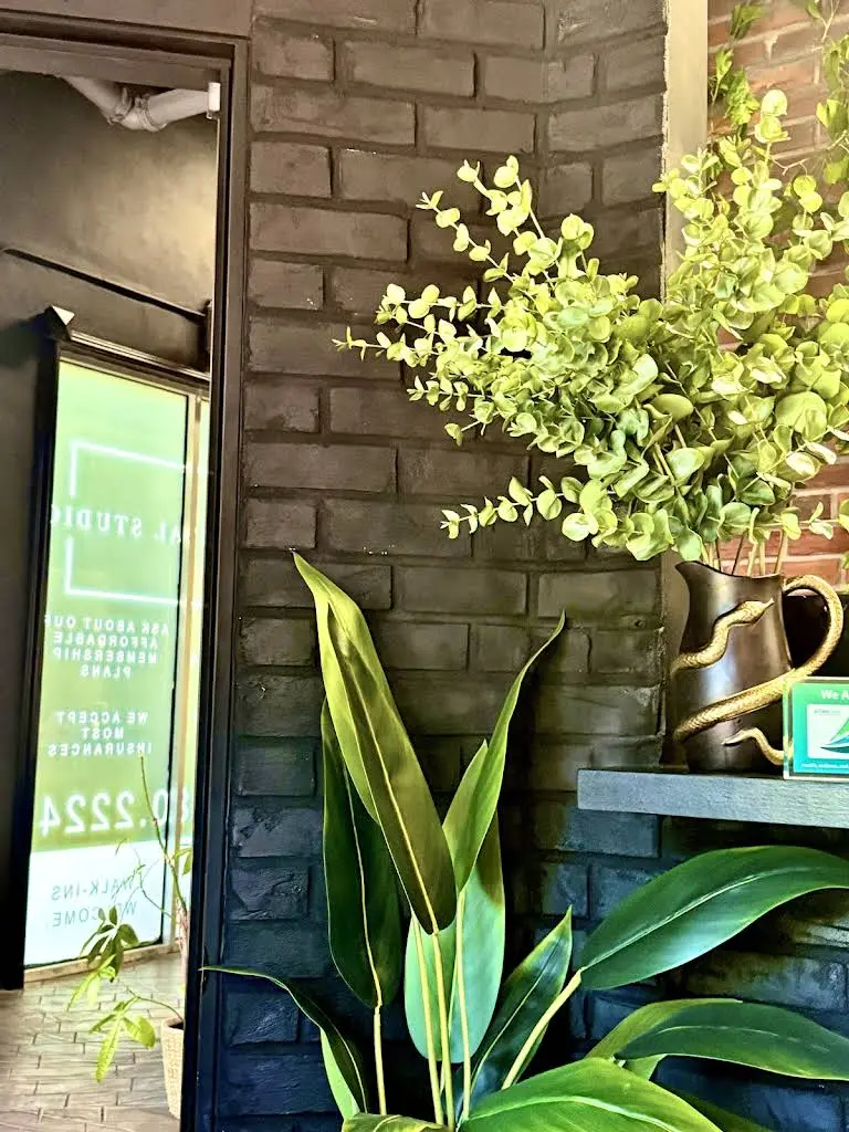 City Dental Studio: Gabrielle Bekov, DDS