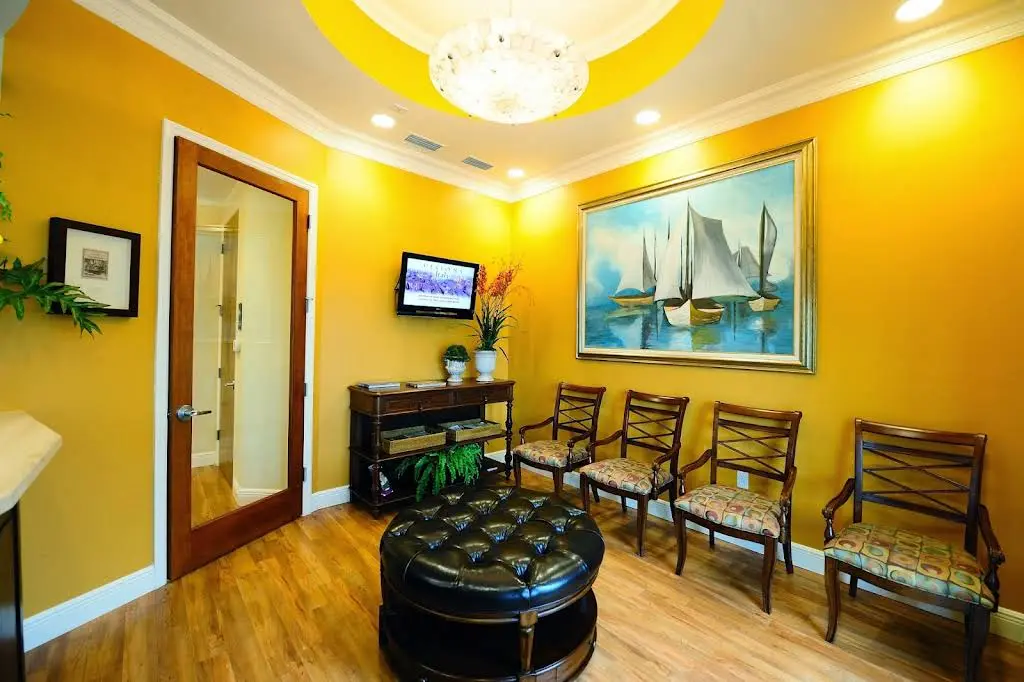 Beaufils Dental - Professional dental clinic exterior with modern facilities