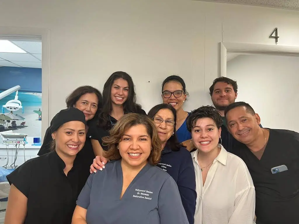 Hollywood Smiles Family Dentistry - Professional dental clinic exterior with modern facilities