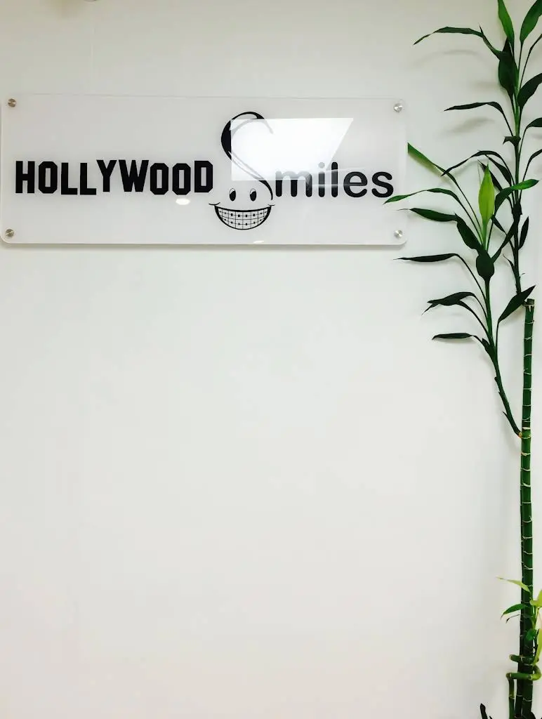 Hollywood Smiles Family Dentistry