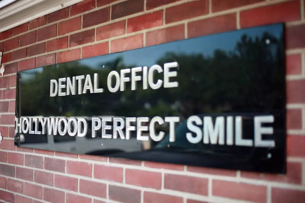 Hollywood Perfect Smile
