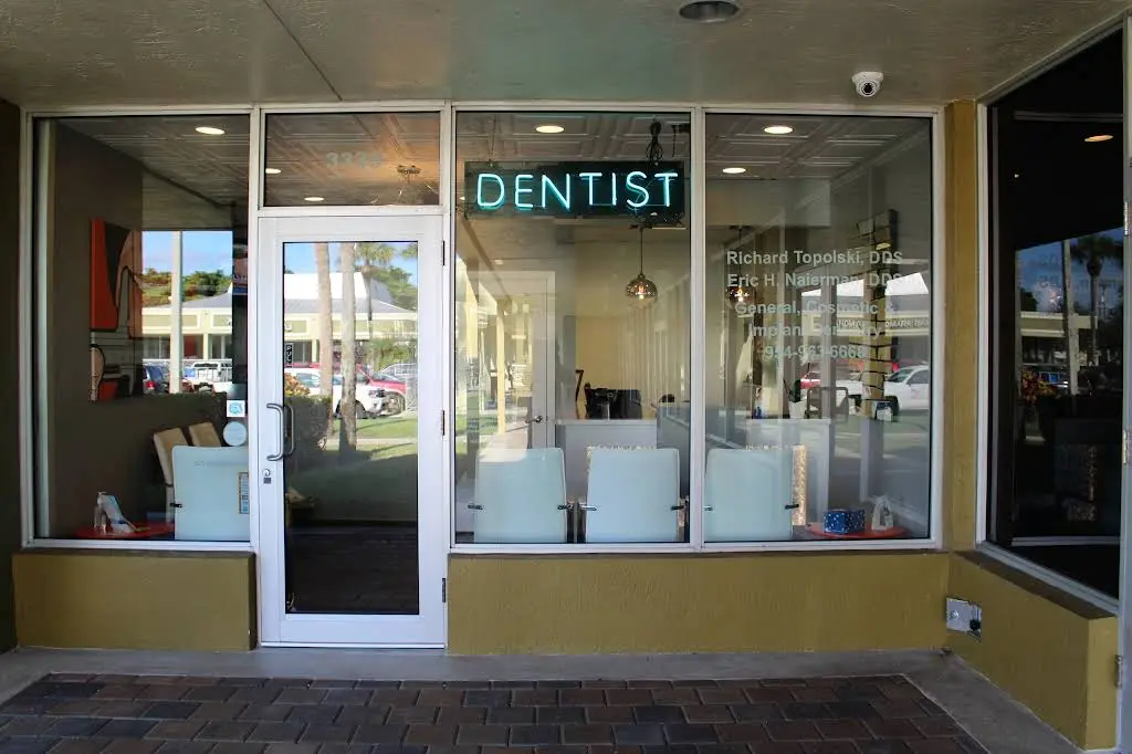 EN Smile Design: Eric H. Naierman, DDS