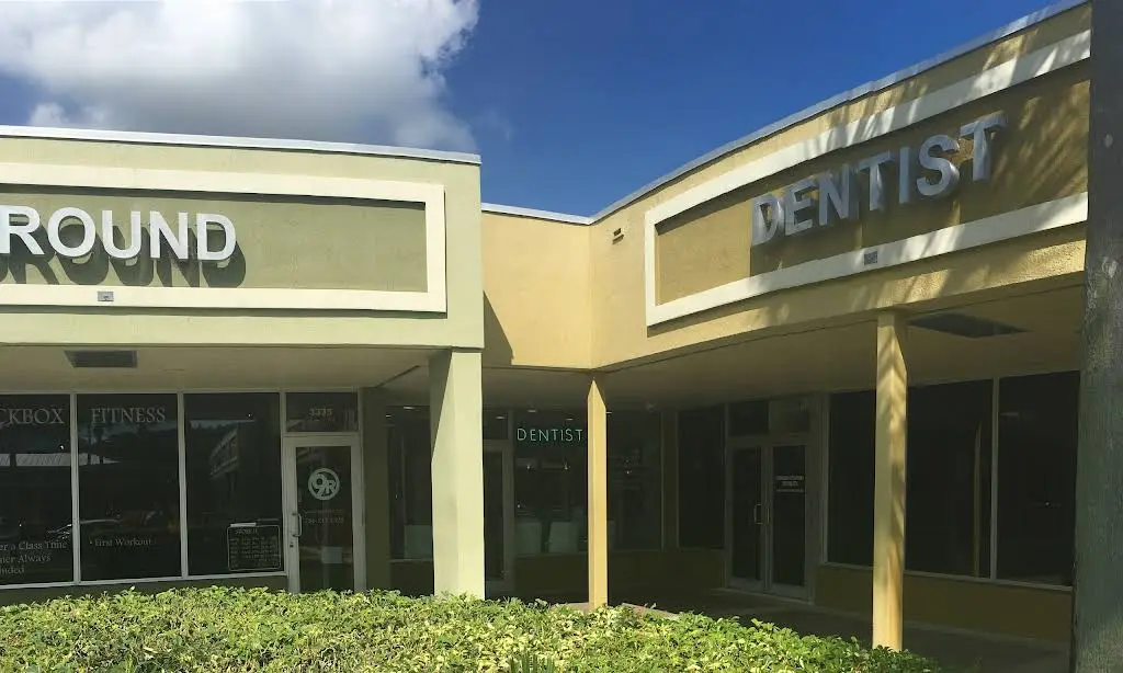 EN Smile Design: Eric H. Naierman, DDS