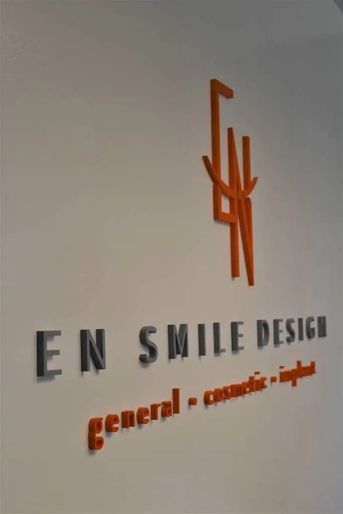 EN Smile Design: Eric H. Naierman, DDS