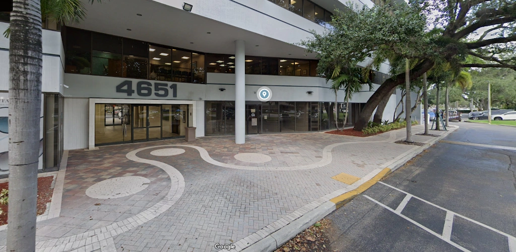 Malo Dental Prosthodontics - Professional dental clinic exterior with modern facilities