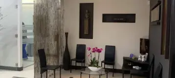 Dr. M Center / Francisco Montamarta DDS