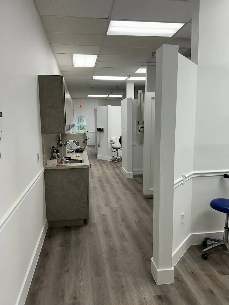 Brilliant Smiles of Hollywood - Professional dental clinic exterior with modern facilities