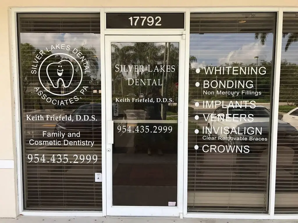 Silver Lakes Dental Associates, P.A. - Professional dental clinic exterior with modern facilities