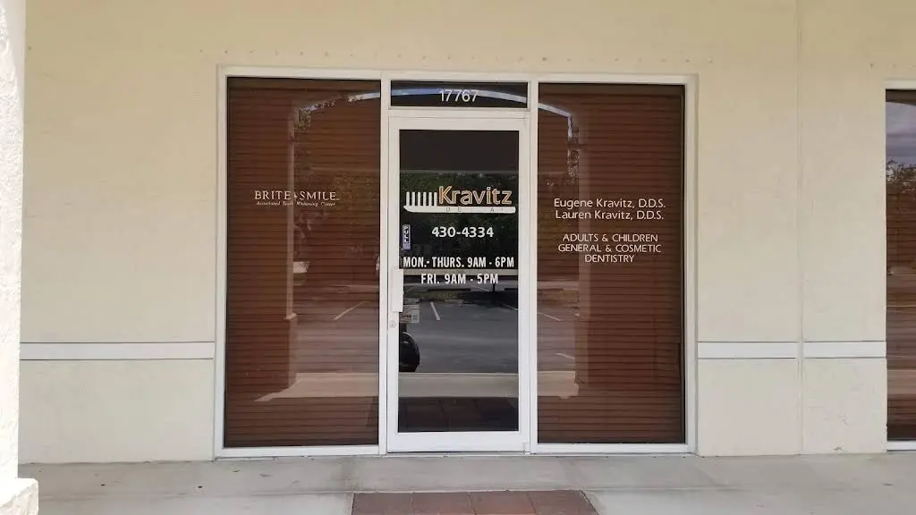 Kravitz Dental & Associates - Professional dental clinic exterior with modern facilities