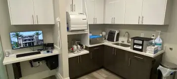 Hallandale Dental Group: Maria L. Pena, DDS