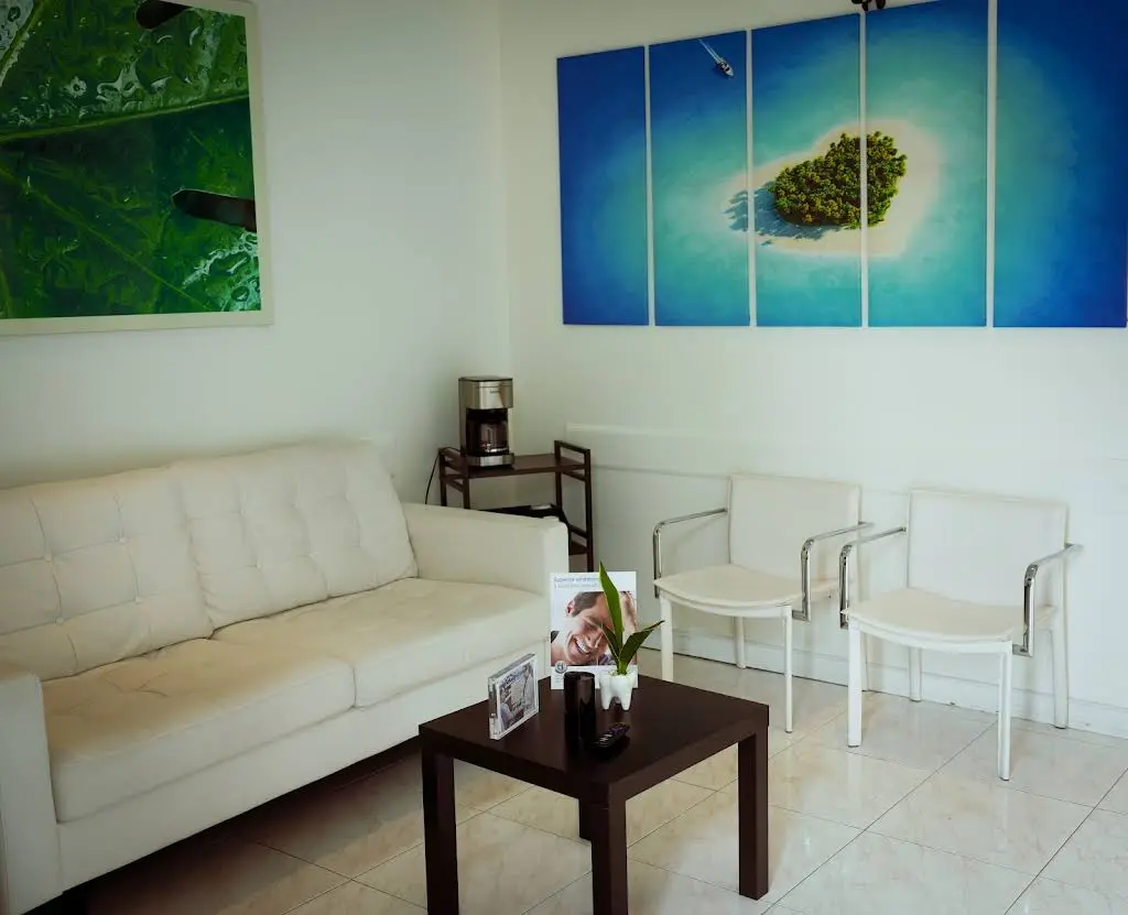 Q Smiles Dentistry