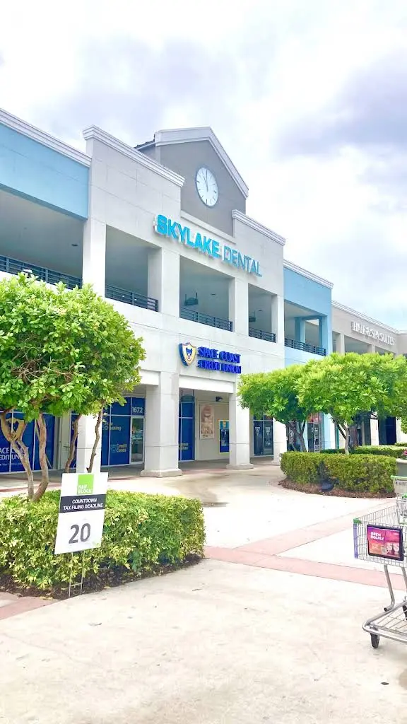 Skylake Dental - Professional dental clinic exterior with modern facilities