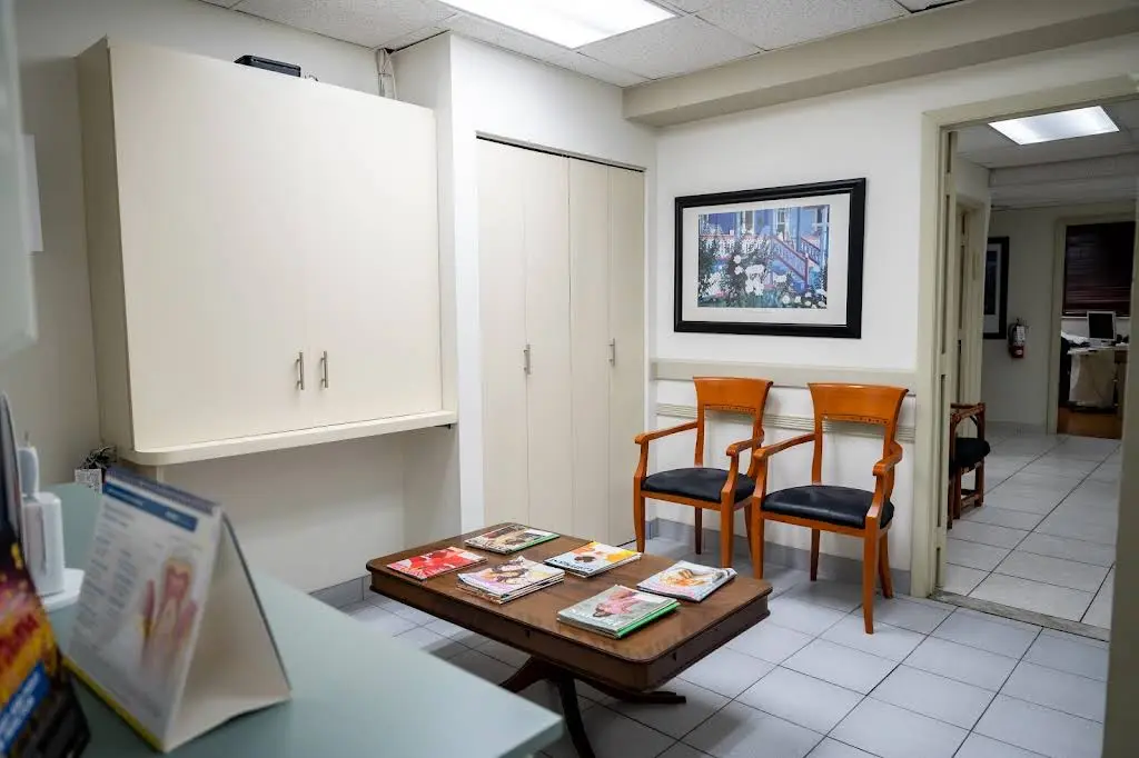 Smile Expert Design Center by Dr. Jean-Jacques Edderai
