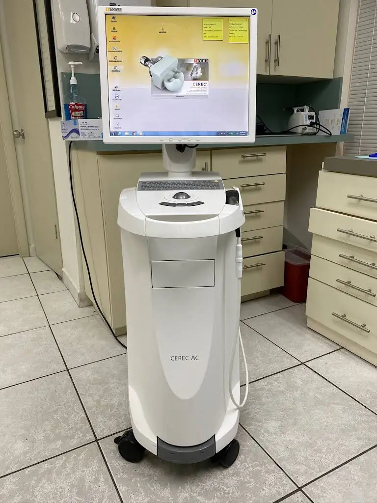 Smile Expert Design Center by Dr. Jean-Jacques Edderai