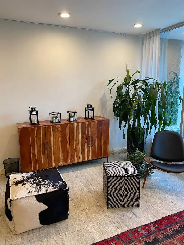Aura Dental Studio