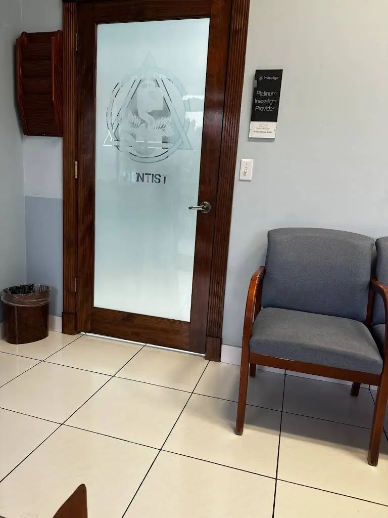 10 Dental Design Studio