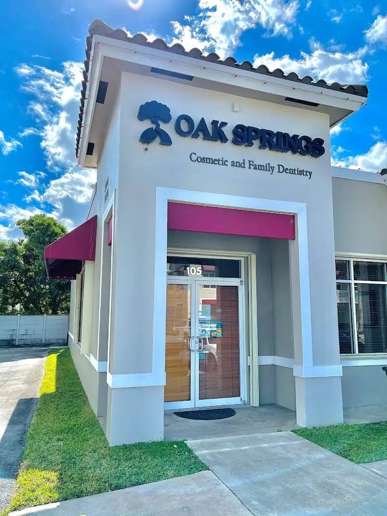 Oak Springs General & Cosmetic Family Dentistry - Professional dental clinic exterior with modern facilities