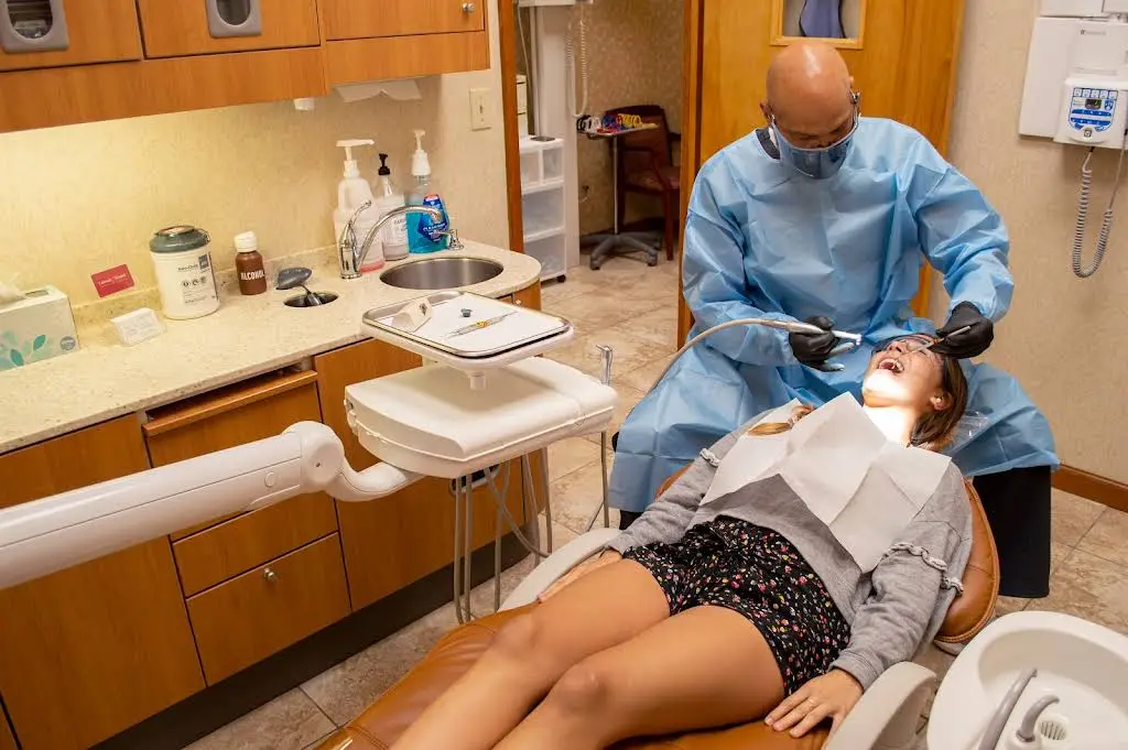 Labrada Dental - Professional dental clinic exterior with modern facilities