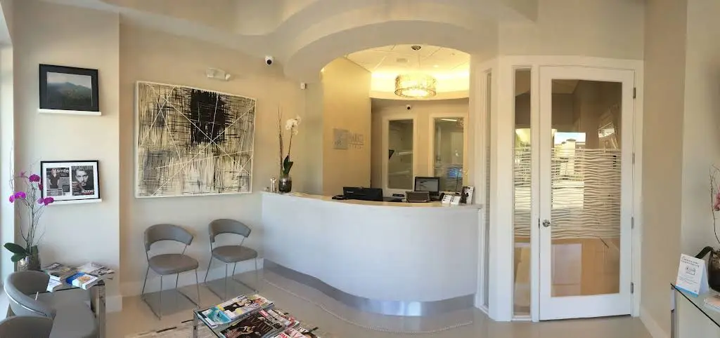 Haratz Dental - Professional dental clinic exterior with modern facilities